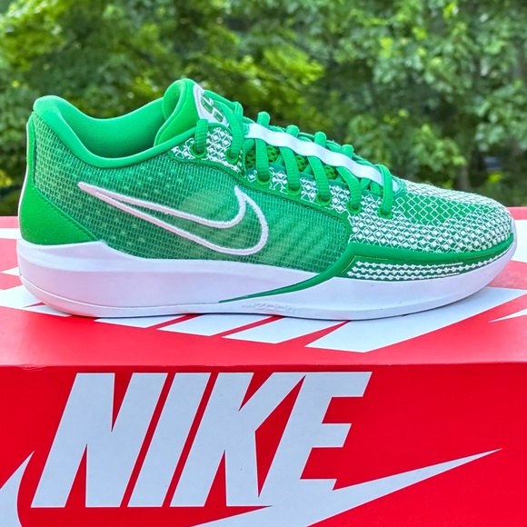 NEW Nike Sabrina 1 TB Casual Sneaker Green White - Size US Womens 6.5 (fits 5Y) - Picture 2 of 9